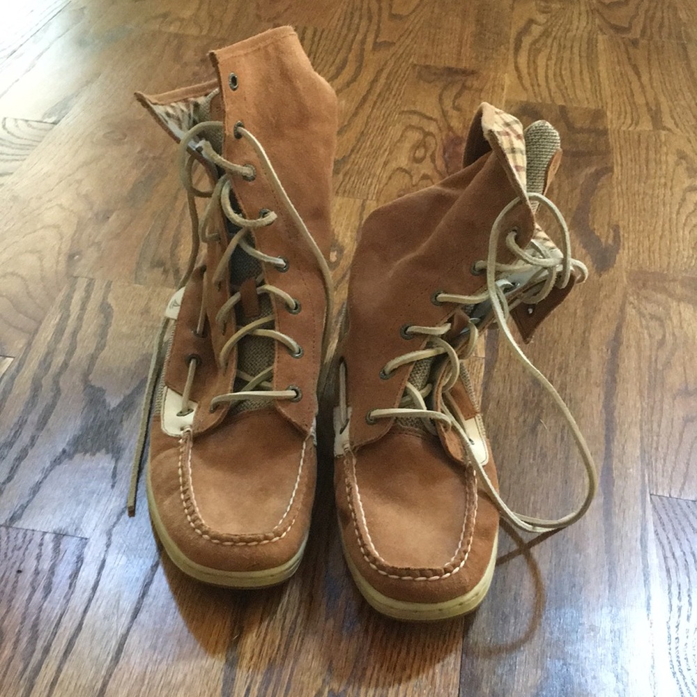 Sperry lace up boots